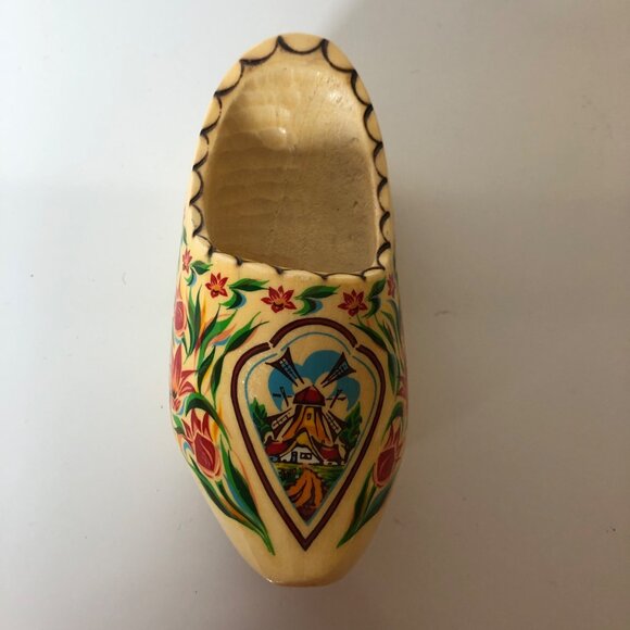 Decorative Dutch Delft Wooden Shoe Brush Holder and Brush Holland Floral Design - Picture 4 of 7